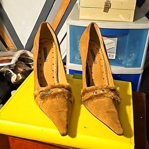 New Suede w/Fur Designer Shoes by Dangerous, Sz 8, Tan, Pointy Toe, 3" Heel
